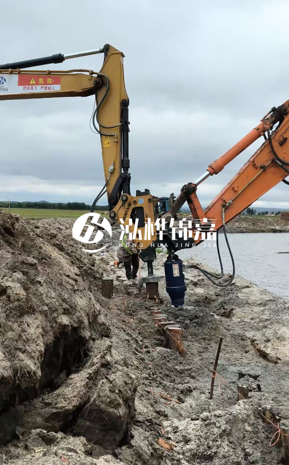 宜春挖機打木樁專業施工-雨季河道打木樁注意事項？