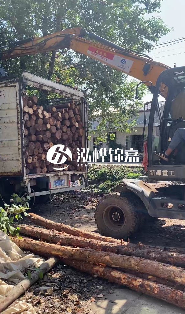 威海挖機打木樁專業(yè)施工-松木樁打樁木的密度對打樁有何影響?