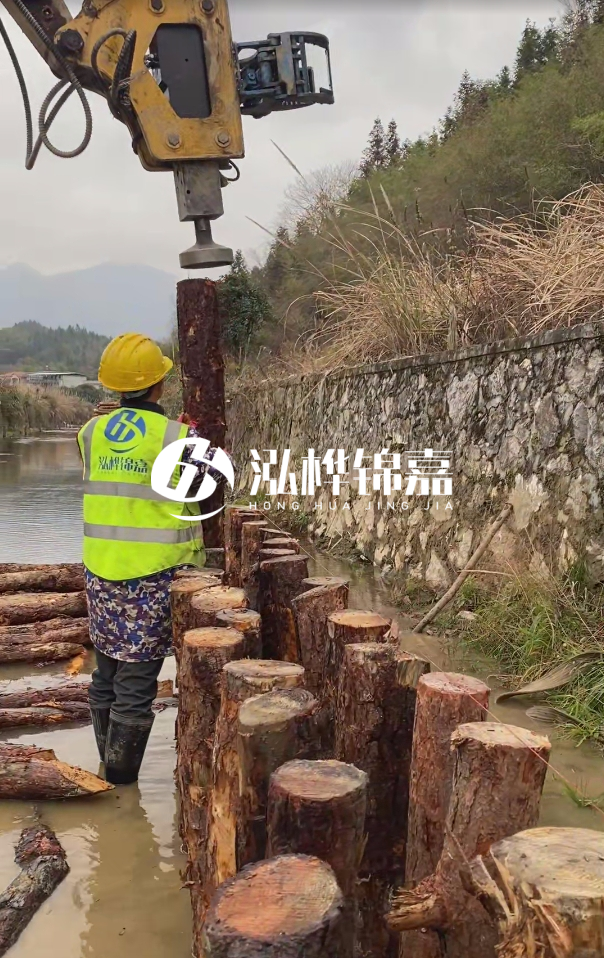 松木樁護坡如何維護以延長使用壽命？做防腐可以嗎？