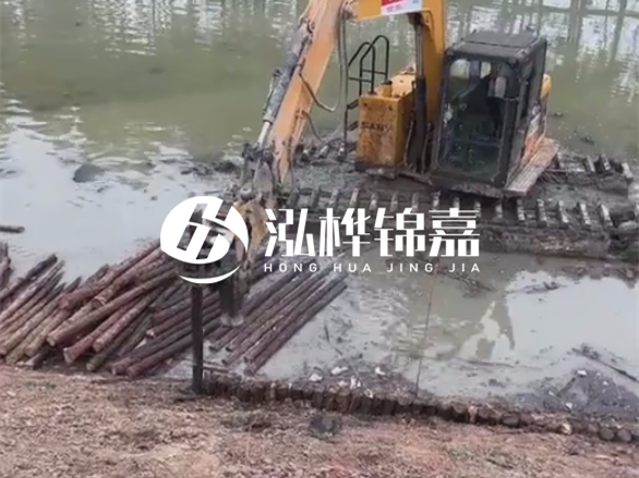 怎么選擇靠譜的松木樁施工隊 - 水上打松木樁聯系電話多少?